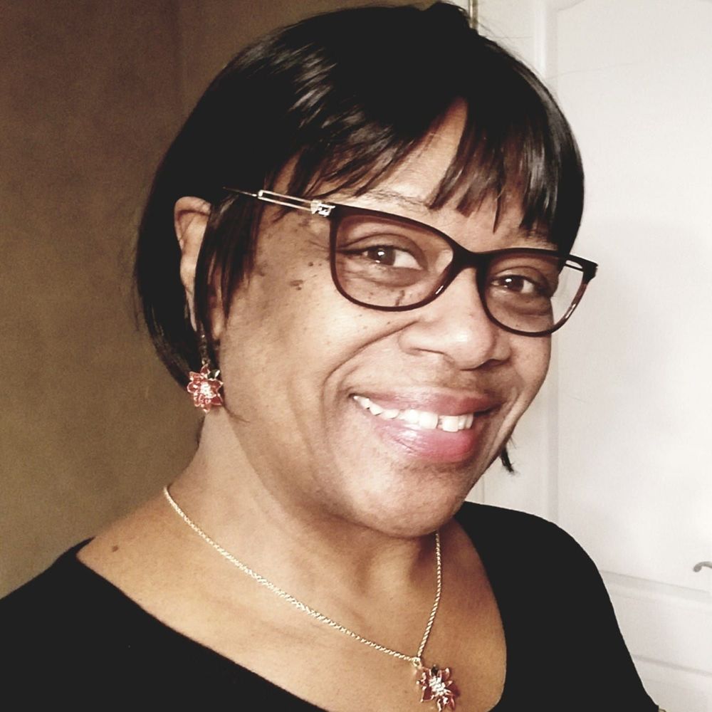 Meet your Posher, Carolyn